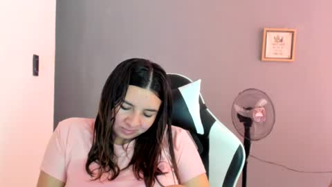 Lara online show from 9, 7, 2026