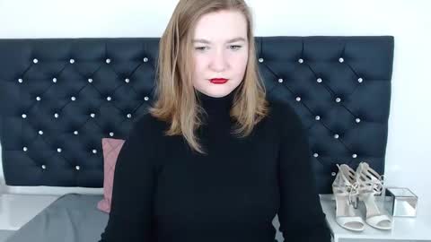 LaraFlirt online show from 12, 2, 2025