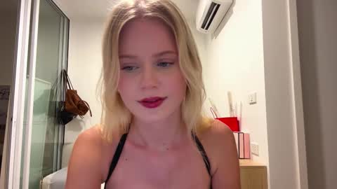 Snapshot of laraineprada chatting on 16, 1, 2026 Stella online show from 16, 1, 2026