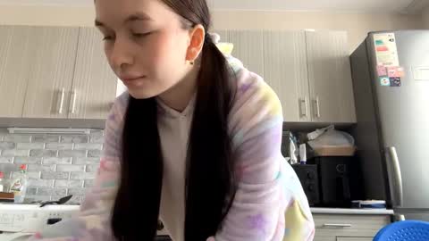 Snapshot of larainerothmiller chatting on 6, 3, 2026 lara online show from 6, 3, 2026