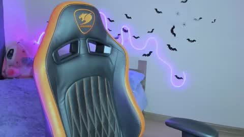 LaraKrein lk online show from 1, 11, 2025