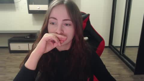 Snapshot of laralianna chatting on 5, 2, 2025 Laralianna online show from 5, 2, 2025