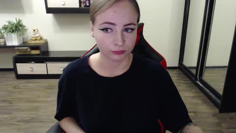 Snapshot of laralianna chatting on 21, 9, 2025 Laralianna online show from 21, 9, 2025