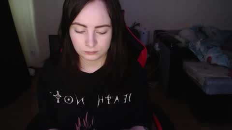 Snapshot of laralianna chatting on 18, 12, 2025 Laralianna online show from 18, 12, 2025