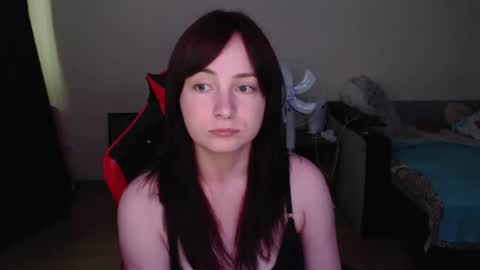 Snapshot of laralianna chatting on 4, 7, 2026 Laralianna online show from 4, 7, 2026