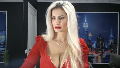 laras_moans online show from 2, 12, 2024