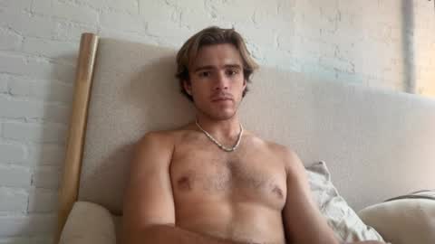 Snapshot of larawar88 chatting on 4, 8, 2026 larawar88 online show from 4, 8, 2026