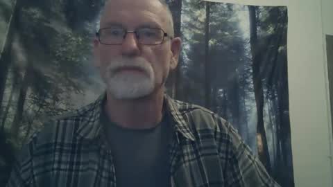 Snapshot of larbie chatting on 24, 12, 2024 Larbie online show from 24, 12, 2024