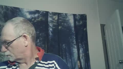 Snapshot of larbie chatting on 5, 1, 2025 Larbie online show from 5, 1, 2025