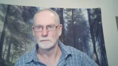 Snapshot of larbie chatting on 10, 1, 2025 Larbie online show from 10, 1, 2025