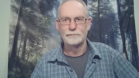 Snapshot of larbie chatting on 17, 1, 2025 Larbie online show from 17, 1, 2025