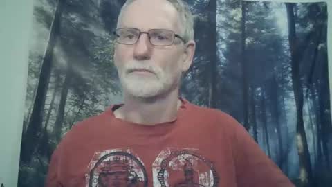 Snapshot of larbie chatting on 8, 2, 2025 Larbie online show from 8, 2, 2025