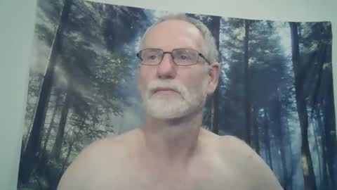 Snapshot of larbie chatting on 11, 2, 2025 Larbie online show from 11, 2, 2025