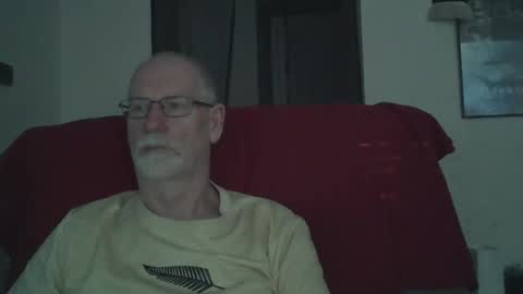 Snapshot of larbie chatting on 9, 3, 2025 Larbie online show from 9, 3, 2025