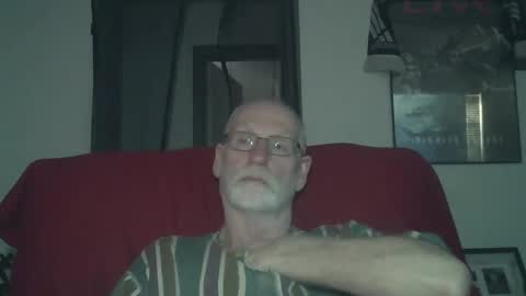 Snapshot of larbie chatting on 15, 10, 2025 Larbie online show from 15, 10, 2025