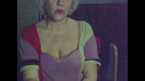 larisaq4ugo24 online show from 8, 3, 2025