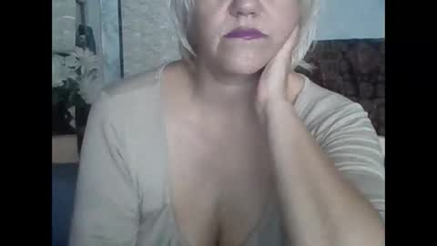 larisaq4ugo24 online show from 21, 11, 2025