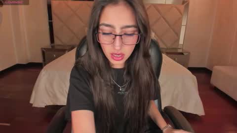 Larisa Smirnov online show from 20, 12, 2025