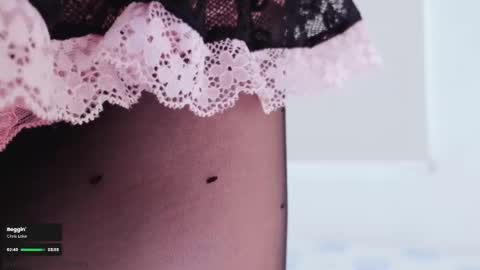 Snapshot of larissa_kitten chatting on 23, 2, 2025 Larissa online show from 23, 2, 2025