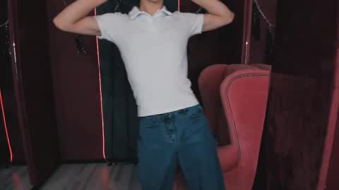 Snapshot of larry_project chatting on 1, 11, 2025 Larry online show from 1, 11, 2025