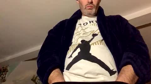 Snapshot of larrythelover23 chatting on 2, 2, 2026 larrythelover23 online show from 2, 2, 2026