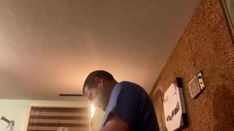 Snapshot of larrythelover23 chatting on 2, 4, 2026 larrythelover23 online show from 2, 4, 2026