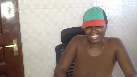 Snapshot of larvy12 chatting on 9, 2, 2026 larvy12 online show from 9, 2, 2026