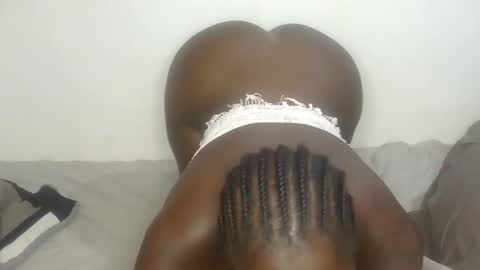 larvy12 online show from 5, 5, 2026