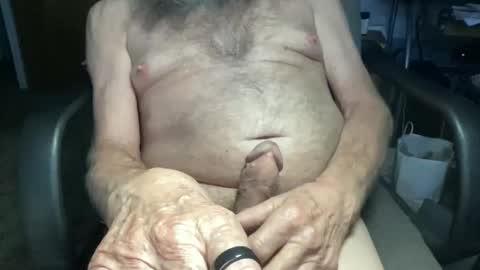 Snapshot of laser134 chatting on 20, 10, 2025 chris online show from 20, 10, 2025