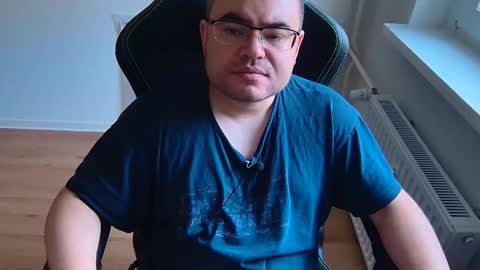 latexboy893 online show from 26, 4, 2026