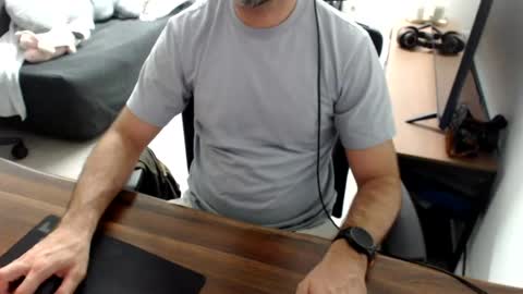 Snapshot of latexdave84 chatting on 1, 8, 2026 latexdave84 online show from 1, 8, 2026