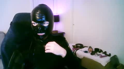 latexminheadroom online show from 8, 3, 2025