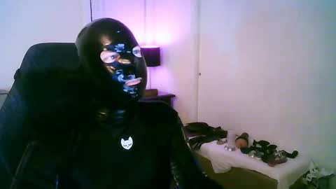 latexminheadroom online show from 16, 10, 2025