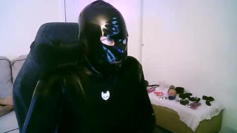 latexminheadroom online show from 15, 5, 2026