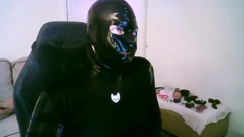 latexminheadroom online show from 15, 5, 2026
