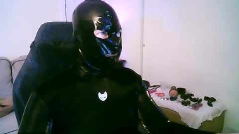 latexminheadroom online show from 15, 5, 2026