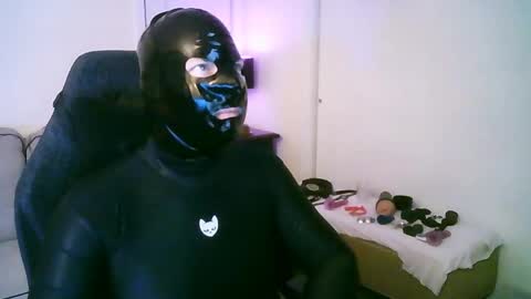 latexminheadroom online show from 17, 5, 2026