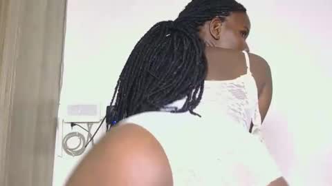 latiffaah_xx online show from 8, 2, 2026