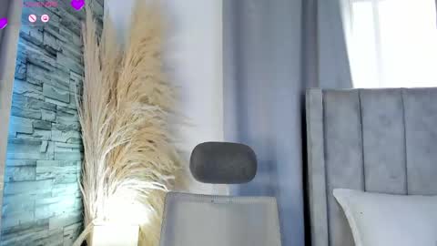 Snapshot of latikamarala_ chatting on 31, 5, 2026 Lorena online show from 31, 5, 2026