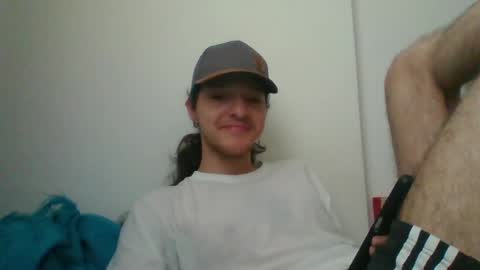 Snapshot of latin_boi6 chatting on 5, 4, 2026 Angel online show from 5, 4, 2026