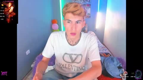 latin_boysxxx_ online show from 12, 5, 2026