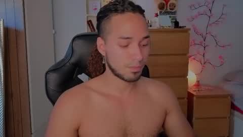 Snapshot of latin_luxury_i chatting on 25, 6, 2026 Free OF online show from 25, 6, 2026