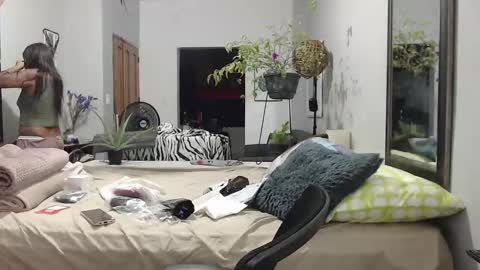 Snapshot of latin_meg chatting on 2, 12, 2025 M E G A N online show from 2, 12, 2025