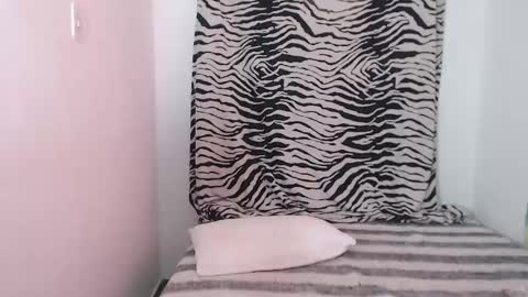 Snapshot of latin_meg chatting on 9, 3, 2026 M E G A N online show from 9, 3, 2026