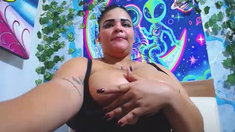latina_bigboos12 online show from 9, 11, 2025