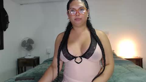 FLOR SALVAJE online show from 18, 10, 2025