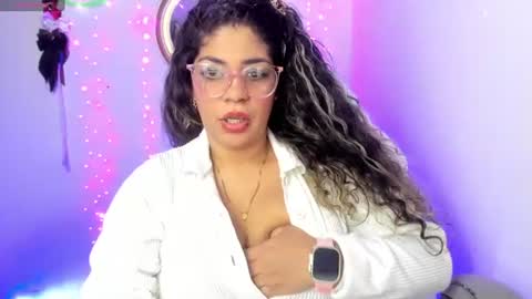 Snapshot of latinamav22 chatting on 5, 7, 2026 latinamav22 online show from 5, 7, 2026