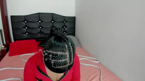Snapshot of latinaqueen023 chatting on 30, 5, 2026 Luna online show from 30, 5, 2026