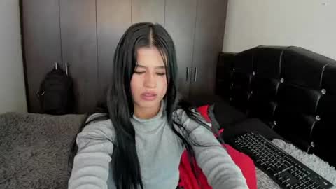 Snapshot of latinaqueen023 chatting on 24, 6, 2026 Luna online show from 24, 6, 2026