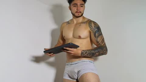Snapshot of latinboyvip_ chatting on 3, 6, 2026 LatinBoyVIP Colombian online show from 3, 6, 2026